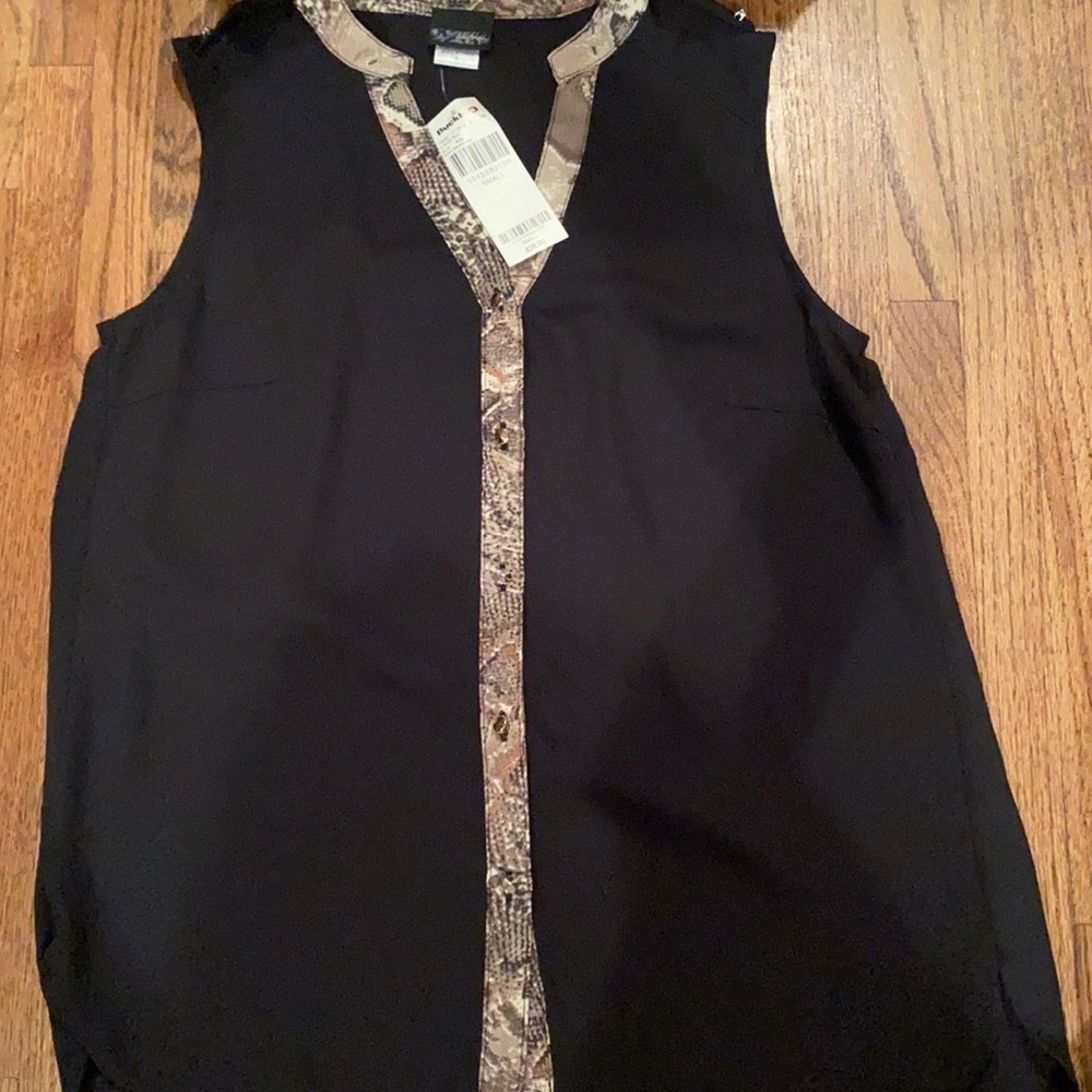 Daytrip Button Down Top Size Small Nwt